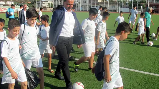 Araban Belediyesi futbol okulu açtı