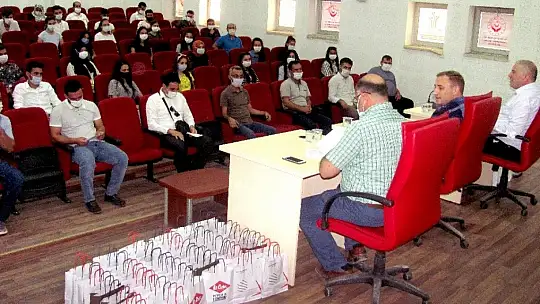 Araban'da başarılı 60 öğrenciye kol saati