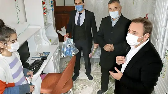 Araban Kaymakamlığı öksüz ve yetimlerin yüzünü güldürmeye devam ediyor