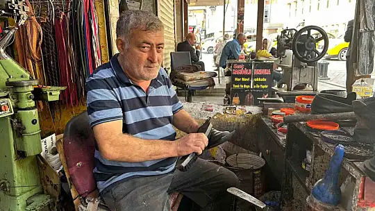 Artan ayakkabı fiyatları vatandaşları tamire yöneltti