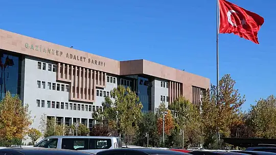 Asansörde bıçaklı taciz davasının ilk duruşması görüldü