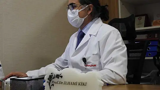 Aşıyı geciktirdiği için korona virüse yakalanan profesörden aşı olun çağrısı