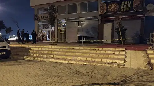 Asma kattan düşen bina görevlisi hayatını kaybetti