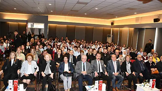 Atatürk, Gaziantep Kolej Vakfı'nda özlem ve sevgiyle anıldı