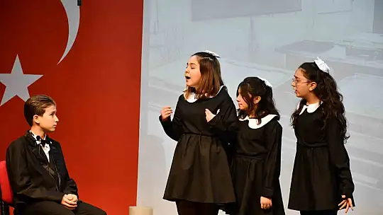 Atatürk, Gaziantep Kolej Vakfı'nda özlem ve sevgiyle anıldı