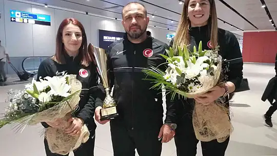 Tarihte ilk kez Avrupa şampiyonu olan Kadın Güreş Milli Takımı yurda döndü