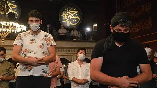Ayasofya Camii'nde ilk sabah namazı kılındı