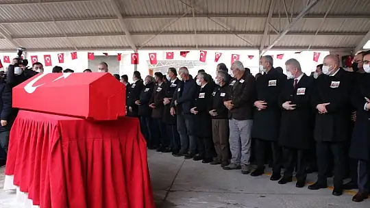 Aynı gün kaçırıldılar, birlikte defnedildiler