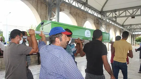 Aynı tabutta cenaze namazları kılınan kuzenler defnedildi