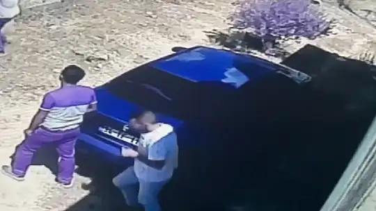 Bağ evini boşalttılar, önce kameraya sonra jandarmaya yakalandılar