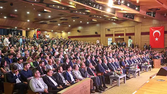 Bakan Bolat: 'Türkiye'nin 2053'te dünyada ilk 10 ekonomi arasında yer almasını hedefliyoruz'
