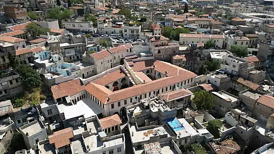 Bakan Ersoy ve Başkan Şahin, üzüm pekmezi yaptı