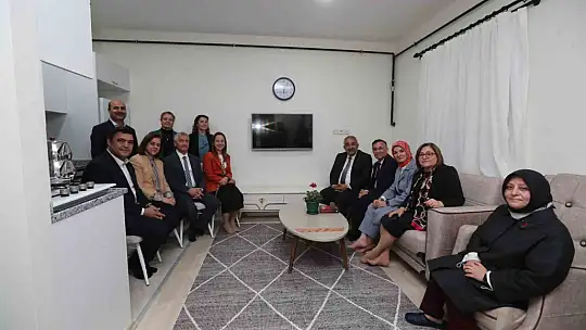 Bakan Göktaş, Şahinbey'de yetim aileler için yapılan konutları inceledi
