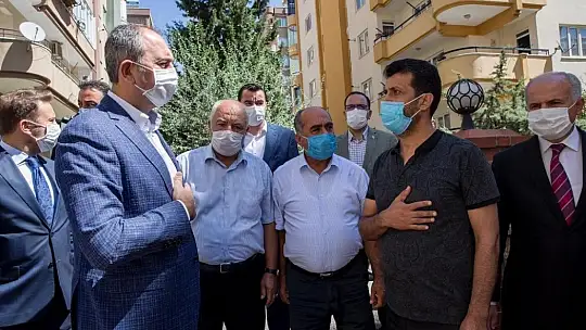 Bakan Gül'den Duygu Delen'in ailesine ziyaret