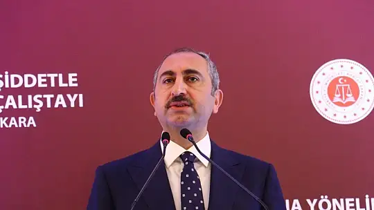 Bakan Gül'den Libya'ya seyreden ticari gemiye yapılan müdahaleye tepki