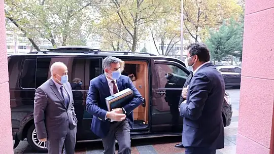 Bakan Gül, TBB Başkanı Feyzioğlu ile görüştü