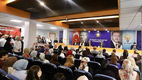 Bakan Kacır, Gaziantep'te AK Partililerle bir araya geldi