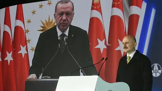Bakan Karaismailoğlu 2020 yılında yapılan dev projeleri anlattı