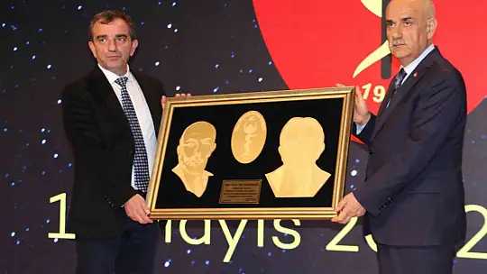 Bakan Kirişci: 'TURCOVAC aşısının kaşifinin bir veteriner hekim olduğunu kaç kişi biliyor'