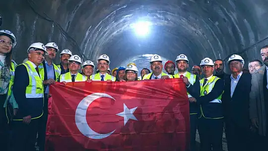 Bakan Şimşek: 'Şahinbey'e yetişmek için çok çalışmamız gerekiyor'