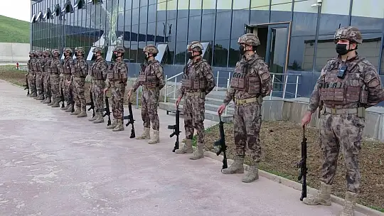 Bakan Soylu 'Çukurca'da 3 sivili katleden turuncu listedeki terörist öldürüldü'