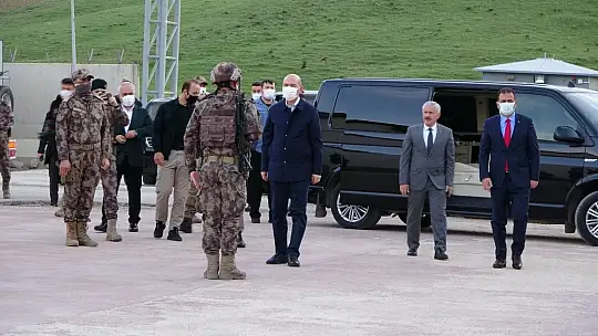 Bakan Soylu 'Çukurca'da 3 sivili katleden turuncu listedeki terörist öldürüldü'