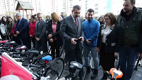 Bakan Tekin: 'MEB 56 bin kurumu olan bir bakanlık'