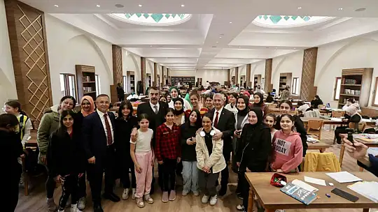 Bakan Tekin'den Şahinbey Millet Cami'ne tam not