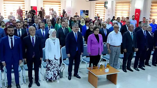 Bakan Yanık: 'Ülkemizin yüzde 9,7'sini 65 yaş ve üzeri nüfus oluşturuyor'