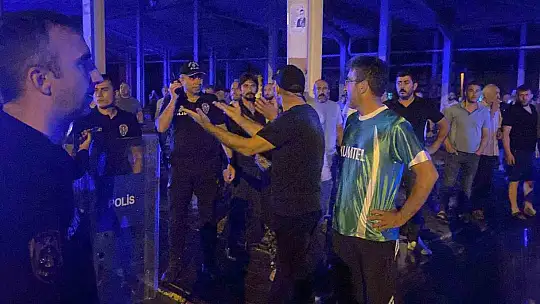 Bakan Yerlikaya: 'Söz konusu eylemlere güvenlik güçlerimizin müdahalesi esnasında 67 şahıs gözaltına alınmıştır'