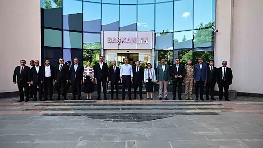 Bakan Yerlikaya'dan Tahmazoğlu'na ziyaret etti