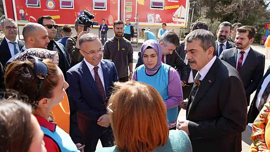 Bakan Yusuf Tekin: 'Okullarımızı eski zamanlarda olduğu gibi cıvıl cıvıl hale getireceğiz'