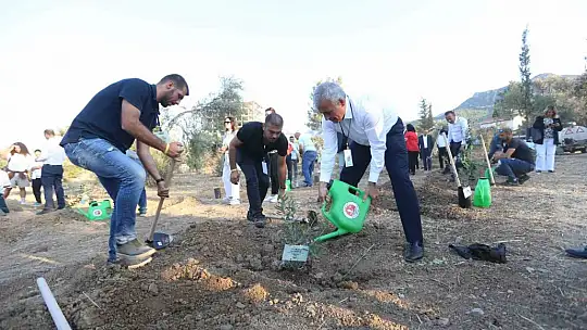 Barış'ın 50'nci yılında Gaziantep Büyükşehir adaya desteklerini arttırarak sürdürüyor