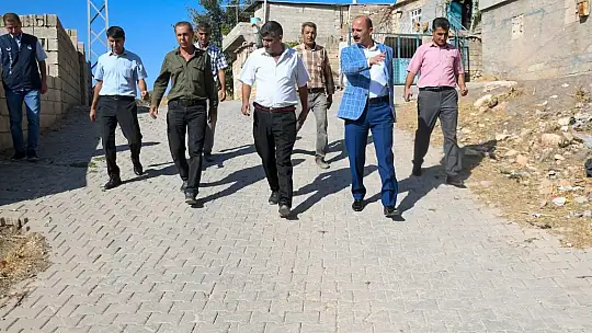 Başkan Doğru kilit parke taşı döşeme çalışmalarını inceledi