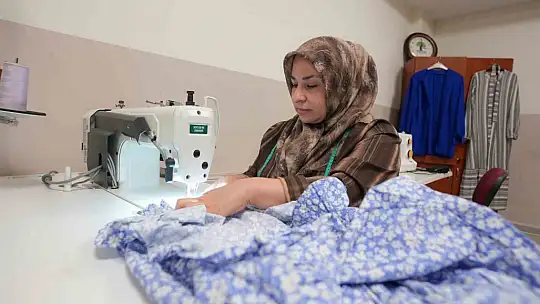 Başkan Fadıloğlu, üreten yetim anneleri ziyaret etti