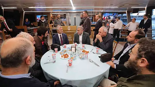 Başkan Tahmazoğlu İstanbul'da ve Ankara'da Şahinbeyli öğrencilerle bir araya geldi