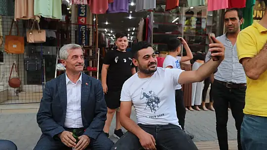 Başkan Tahmazoğlu'nun esnaf gezileri sürüyor