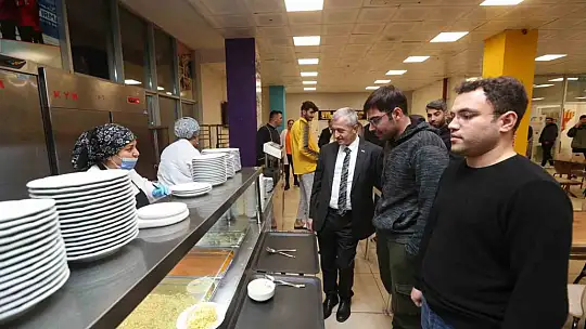 Başkan Tahmazoğlu öğrenciler ile bir araya geldi