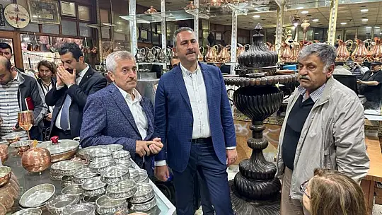 Başkan Tahmazoğlu vatandaşla iç içe