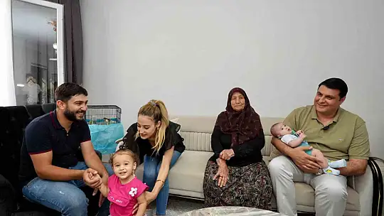 Başkan Umut Yılmaz, bebek Umut Yılmaz'ı ziyaret etti