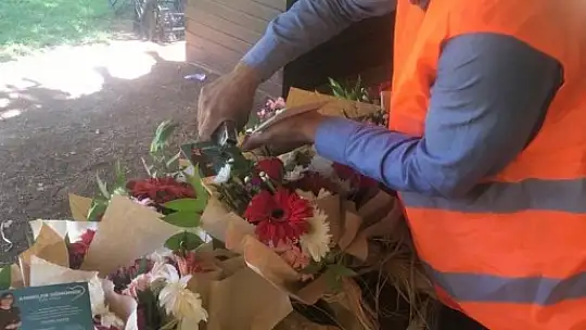 Bayram öncesinde şehit ve gazi ailelerine çiçek