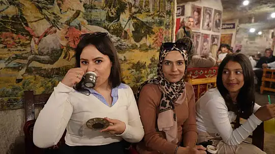 Bayram tatilinde Gaziantep'in tarihi Kaleoğlu Mağarası'na yoğun ilgi