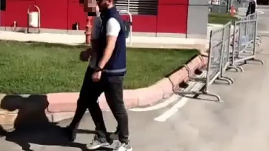 Baz istasyonundan güpegündüz 90 bin liralık hırsızlık