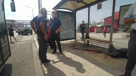 Belediye otobüsünde maske kavgasında kan aktı