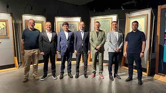 Besmele-i Şerif temalı hat sergisi sanatseverlerle buluştu