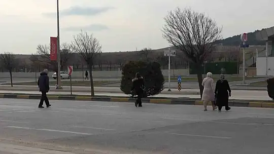 Beykent Mahallesi sakinleri alt veya üst geçit istiyor