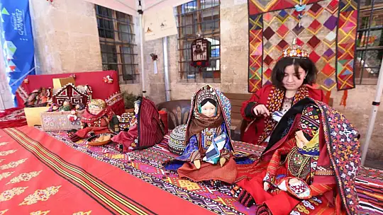 Bez bebek ustaları Gaziantep'te buluştu