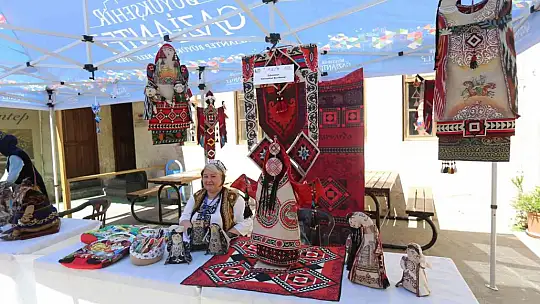 Bez bebek ustaları Gaziantep'te buluştu
