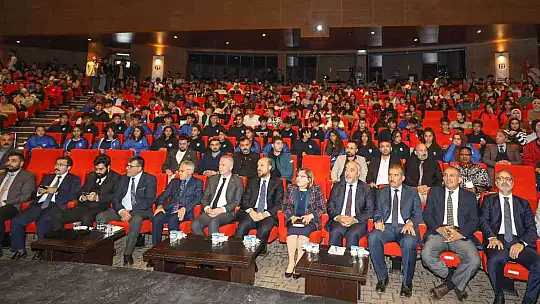 Bilal Erdoğan, GAÜN'de sempozyuma katıldı