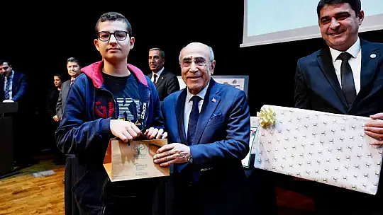 Bilgi yarışmasına Gaziantep Kolej Vakfı damgası